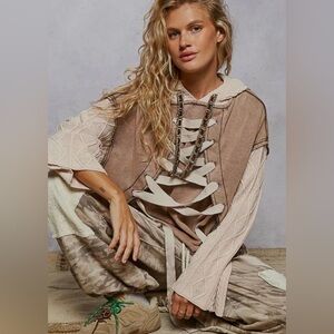 POL Beige and Cream Sweater